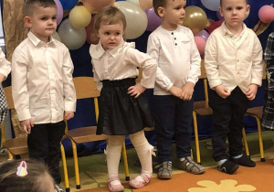 Dzieci podczas występu