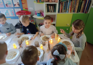 Wynalazcy podczas obiadu bożonarodzeniowego