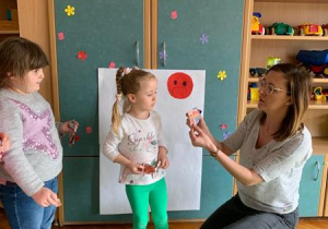 Dzieci porządkują co jest zdrowe a co nie
