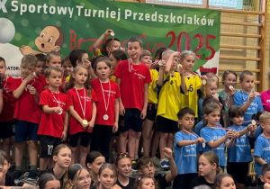 Dzieci z medalami