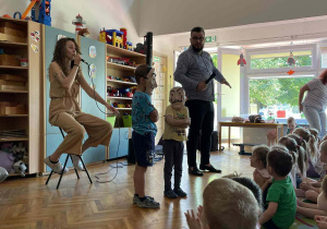 Dzieci podczas koncertu