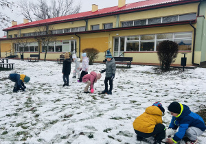 Zabawy ze śniegiem