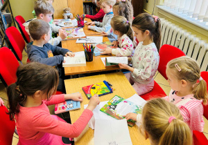Warsztaty plastyczne w bibliotece