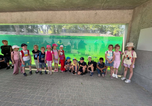 Dzieci podczas wycieczki do Zoo w Łodzi