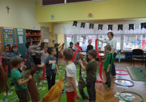 Dzieci podczas tańca