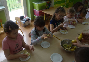 Wynalazcy kroją owoce