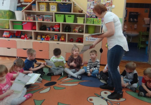Odkrywcy otrzymują książeczki