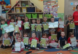Pamiątkowe zdjęcie Odkrywców z paniami