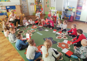 Przedszkolaki utrwalają informacje o Polsce
