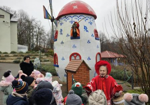 Dzieci podczas zdwiedzania