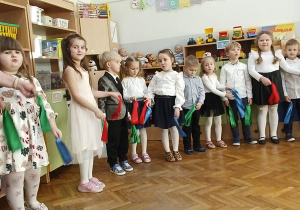 Myśliciele występują