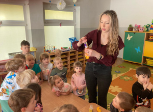 „Małe Cuda. Balonowe Eksperymenty z SmartBee!”