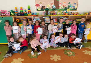 Dzieci świętują Dzień Dinozaura