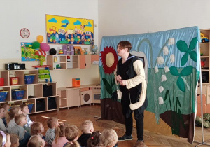 Aktor przebrany za mrówkę
