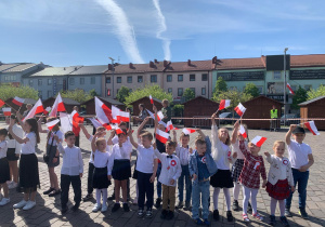 Dzieci z flagami