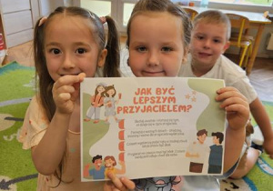 Dzieci rozmawiają o przyjaźni