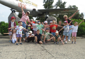 Grupa Tropicieli pozuje do zdjęcia