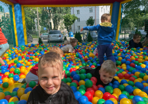 Dzieci podczas zabawy