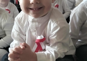 Chłopiec podczas uroczystości