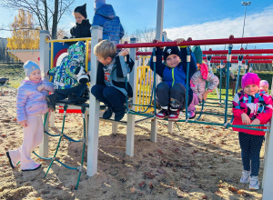 Zabawy na placu zabaw