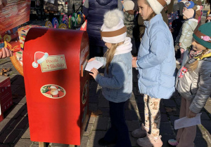 Dzieci podczas dnia Czekolady