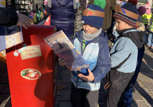 Dzieci podczas dnia Czekolady