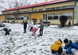 Zabawy ze śniegiem