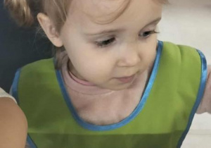 Dziewczynka w Akademii Ciastka