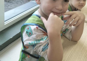 Chłopiec w Akademii Ciastka