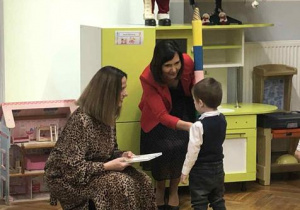 Chłopiec podczas pasowania