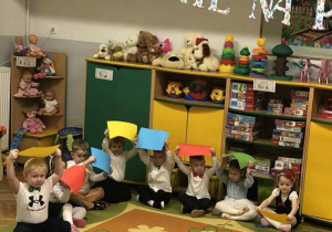 Zabawa z kolorowymi karteczkami