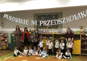 Pamiątkowe zdjęcia z pasowania