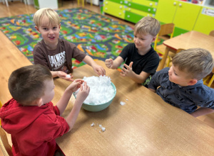 Eksperymenty ze śniegiem u Wynalazców