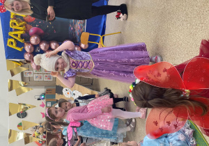 Dziewczynka w przebraniu