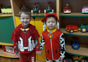 Chłopcy w przebraniu