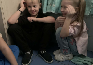 Dzieci rozpoczynają zajęcia w łazience