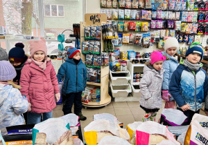 Wynalazcy poznają asortyment sklepu