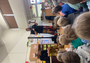 Przedstawienie kolejnego instrumentu muzycznego