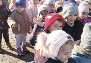 Maluszki przygotowane do spaceru