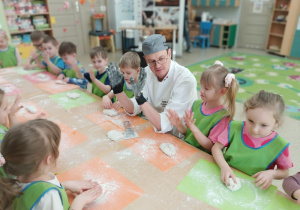 Dzieci w trakcie warsztatów