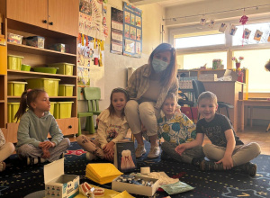 Małe uśmiechy, wielka wiedza – przygoda z zębami w grupie Myślicieli