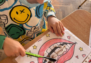 Chłopiec podczas zajęć