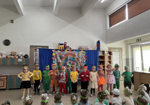 Występ dzieci podczas Dnia Wiosny