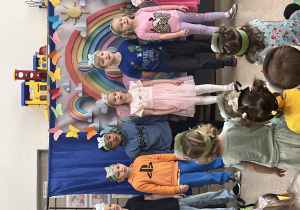 Występ dzieci podczas Dnia Wiosny