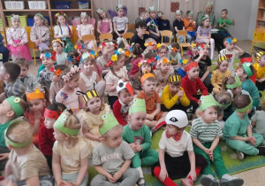 Przedszkolaki w pierwszym dniu wiosny