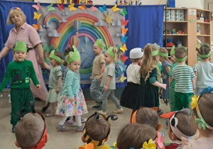 Maluszki podczas występu