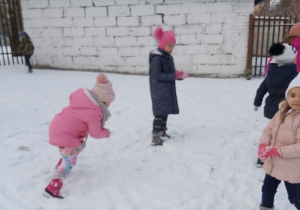 Zimowe zabawy 4-5 latków