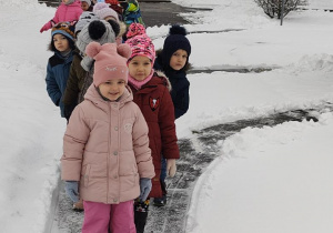 Odkrywcy idą do ogrodu przedszkolnego