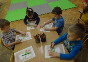 Dzieci rysują dla Babci i Dziadka