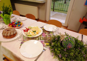 Wielkanocny stół u Wynalazców